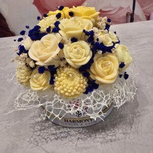 eco soy wax candle bouquet with dried flowers – handmade floral décor (15 cm) (kopija)